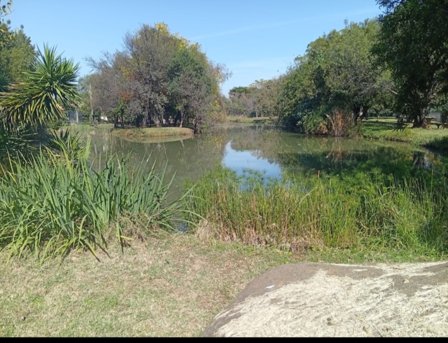 4 Bedroom Property for Sale in WestLake Country Safari Estate North West